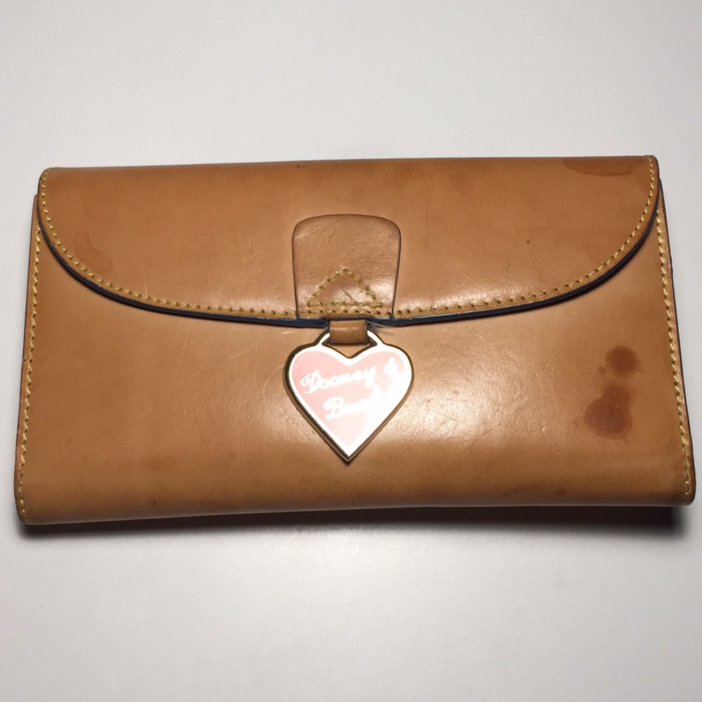 Dooney & Bourke Wallet Tan